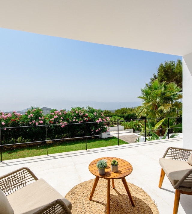 Resa estates huis kopen Ibiza es cubells villa terrace exterior.jpg